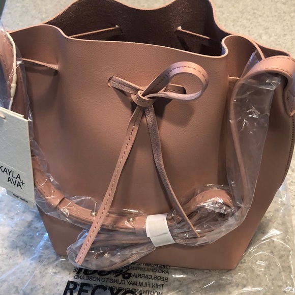 Kayla and Ava Dusty Rose Bucket Bag - Picture 6 of 7